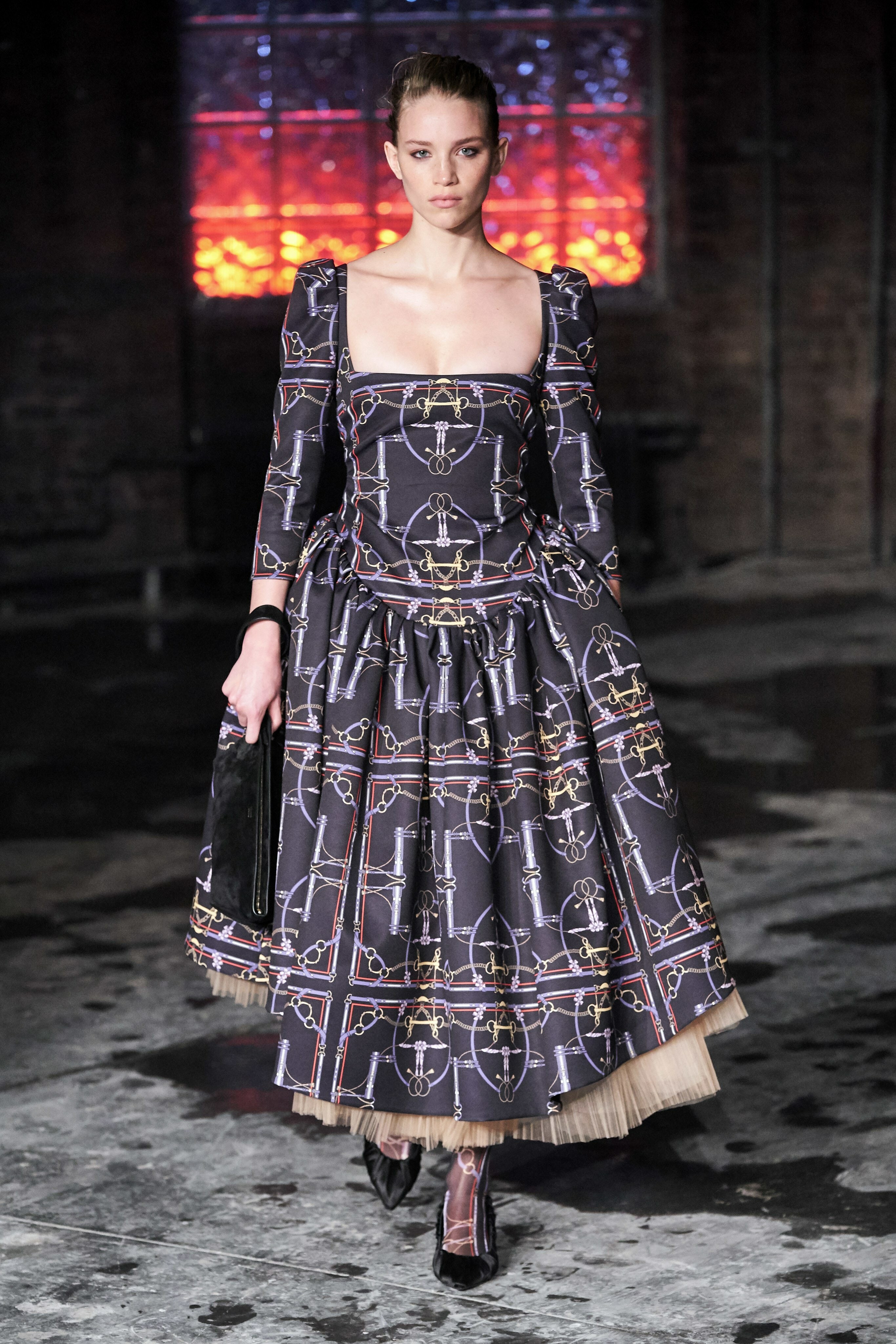 the-renaissance-revival-the-joy-of-escapist-fashion-voir-fashion