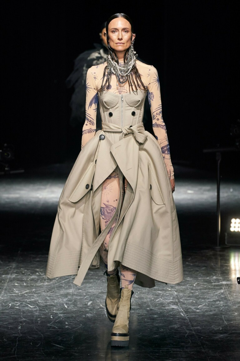 Chitose Abe Brings Her New Vision To Jean Paul Gaultiers Fall Haute Couture Voir Fashion