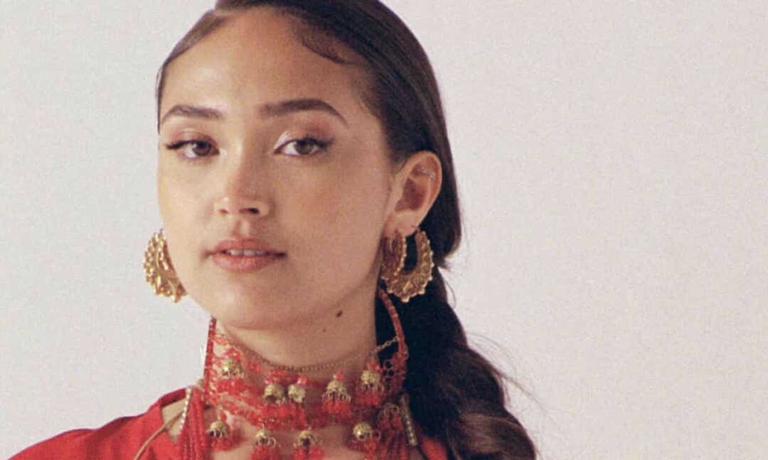 Joy Crookes Brings A Soulful Insight With Her Debut Album ‘Skin’ - Voir ...